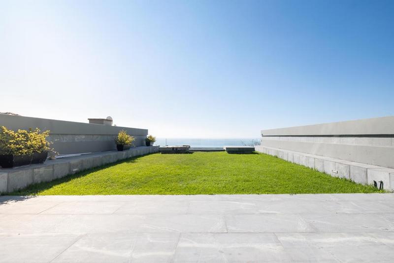 7 Bedroom Property for Sale in Bantry Bay Western Cape